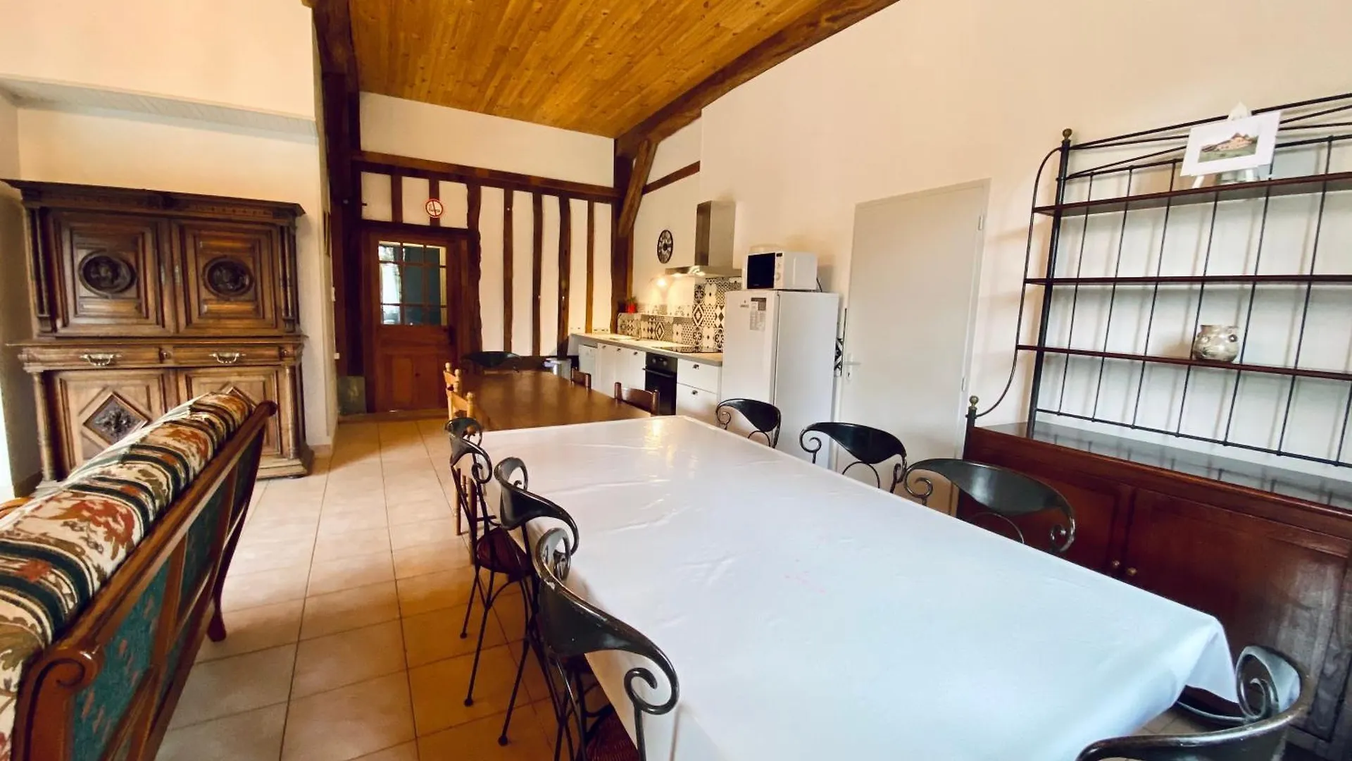Domaine De La Source Acomodação com café da manhã Sainte-Christie-d'Armagnac França